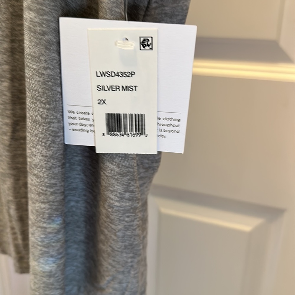 Beyond Yoga Featherweight Balanced Muscle Tank - Picture 9 of 9